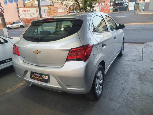 Imagem 6 de 8 de Chevrolet Onix 1.0 Mpfi Joy 8v Flex 4p Manual