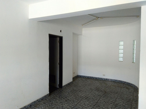 Edificio Local Comercial En Venta En Caraballeda, La Guaira 1200m2 4niveles 15pe (cbe)