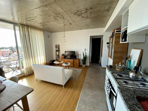 Venta- Departamento Un Dormitorio- Balcón- Macrocentro- 27 De Febrero E Italia