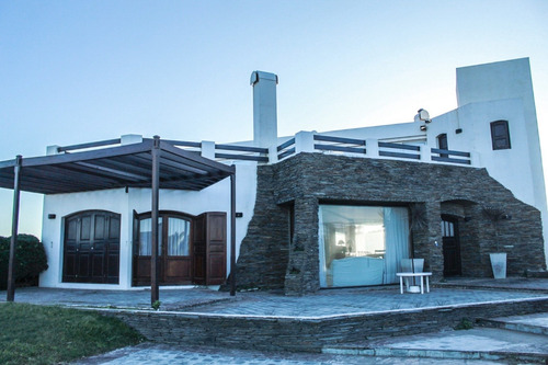 Casa Frente Al Mar - Los Dias Felices