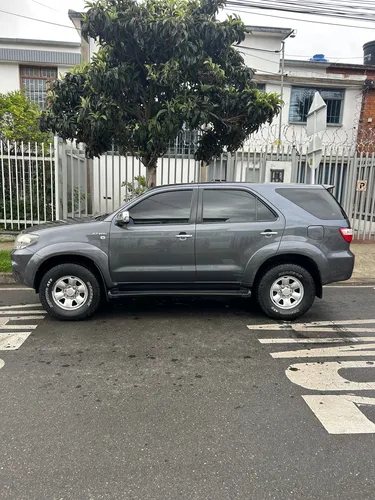 Toyota Fortuner 2.7l 4x4