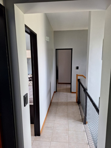 Alquiler Anual Impecable Casa En Barrio Cerrado
