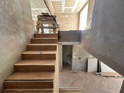 Venta Casa 5 Ambientes Con Pileta- Barrio Santo Tomas