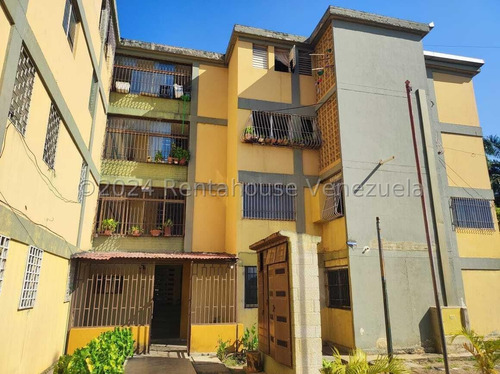  Sp   Apartamento En Alquiler Patarata Barquisimeto  Lara, Venezuela , Selena Pacheco.  2 Dormitorios  1 Baños  70 M² 