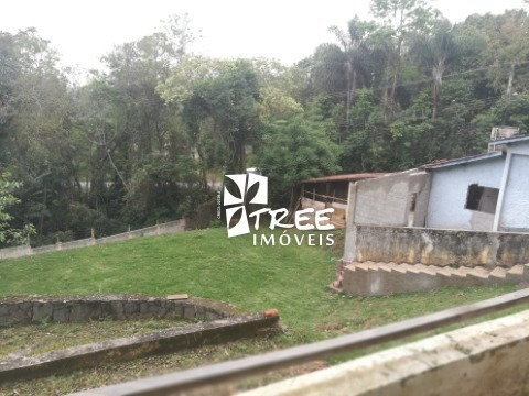 Imagem 7 de 23 de Venda- Chacara-aruja- Excelente Imóvel Com Aproximadamente A/t 3.750m², Distribuídos Em 3 Casas, Casa 1 Tem 2 Dormitórios, Sala, Cozinha, Wc(baixo - Ch00073 - 33146802