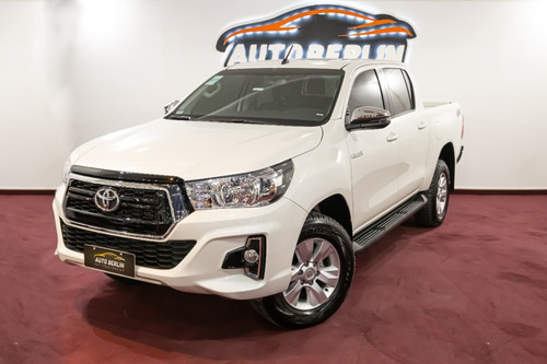 Imagen 4 de 15 de Toyota Hilux Srv 4x4