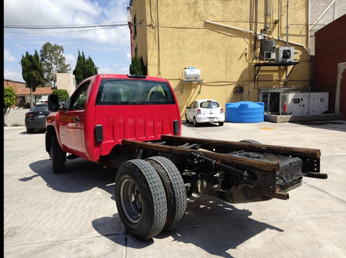 Imagen 4 de 8 de Chevrolet Silverado 2013 6.0 3500 Chasis Cabina Wt Mt