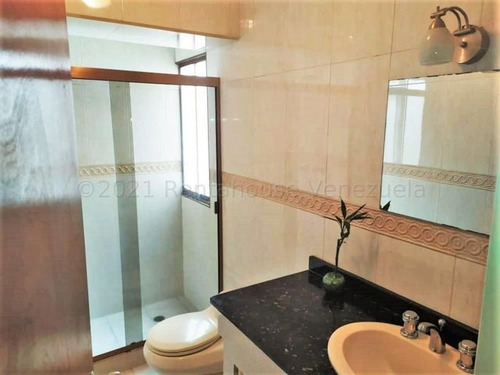 La Urbina Mls# 25-12476 Wm