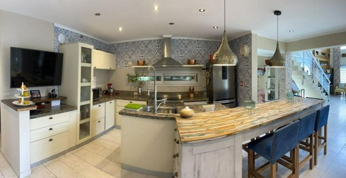Imagen 8 de 17 de Exquisita Casa 6 Ambientes En Barrio Boutique De Ezeiza