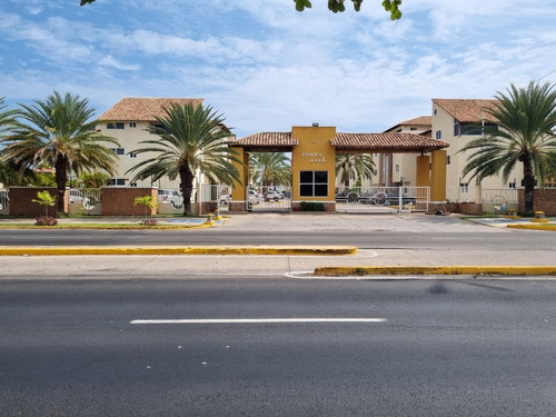 Se Alquila Amplia Y Comoda Casa En Bello Conjunto Residencial De Lecheria