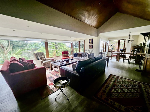 Casa En Venta De 6 Dorm. En Bosques De Montemar, Concón