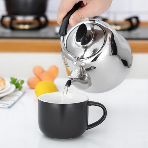 L Tetera Silbante Con Colador De Té, Pequeños