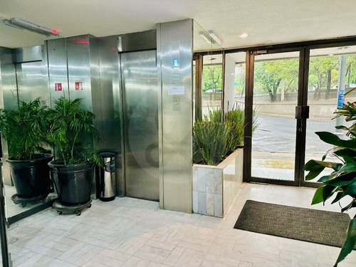 Edificio En Venta En Nápoles