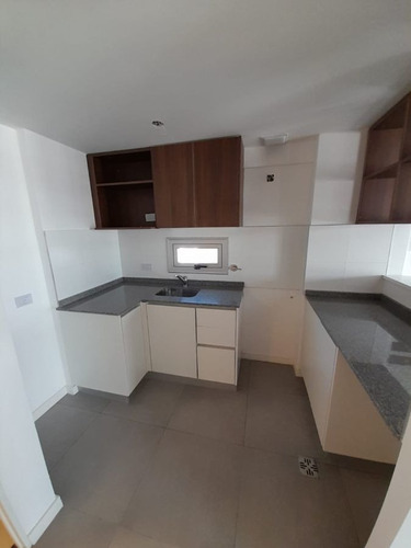 Imagen 5 de 19 de Departamento En Venta De 3 Ambientes Con Cochera Lomas De Zamora