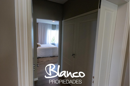 Casa En Venta En La Lomada, Pilar - Desarrollada En Tres Plantas!