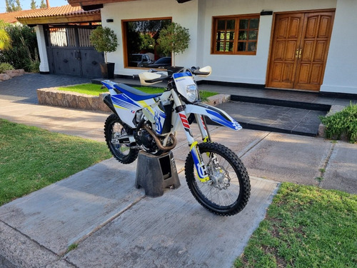 Imagen 2 de 11 de Husqvarna Fe 250 Enduro 2018