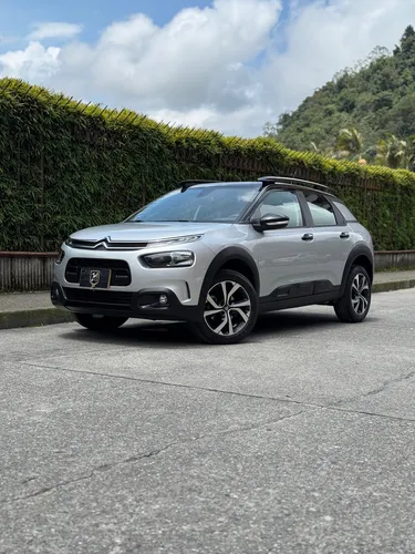 Citroën C4 Cactus 1.6 Shine Turbo Aut