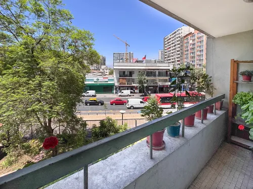 3 Dormitorios, En Sector Universitario! , Metro Cercano