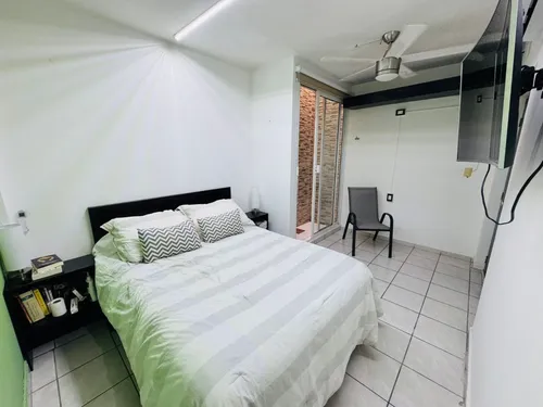 Casa En Venta En Veracruz Dividida En 2 Departamentos. Fracc. Las Vegas.