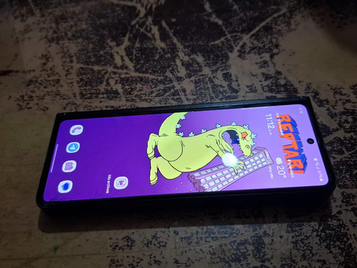Celular Samsung Fold 3 5g De 512gb, Funcionando Al 100% Pero Esta Estrellada La Pantalla Principal (Usado)