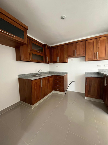 Rento Amplio Y Moderno Apartamento En Los Llanos De Gurabo