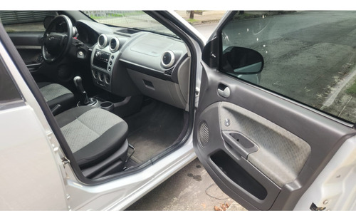 Ford Fiesta 1.0 ROCAM HATCH 8V FLEX 4P MANUAL