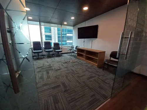 Ofc Amoblada Santa Ana 184m2