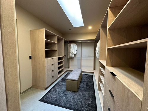 Se Vende Residencia De Autor En La Espiga Residencial, 4ta Recamara En Pb..
