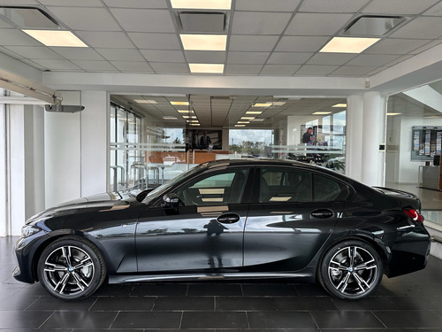 BMW Serie 3 3.0 330i Sedan Sport Line 252cv