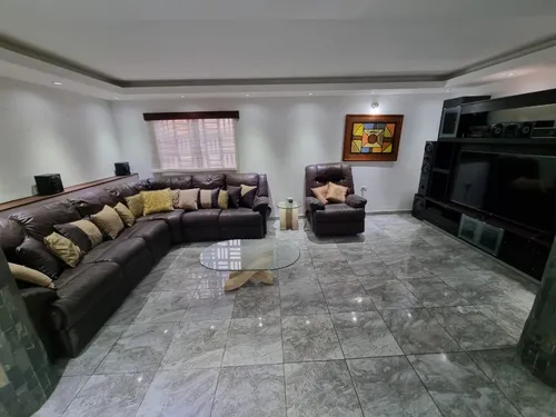 Casa De 3hab Y 5 Baños