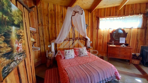 Complejo Turistico En Venta Con 9 Cabañas Niebla En Valdivia