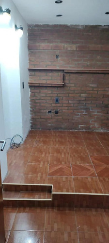 Casa En Ph En Venta - 2 Dormitorios 2 Baños - 60mts2 - Castelar