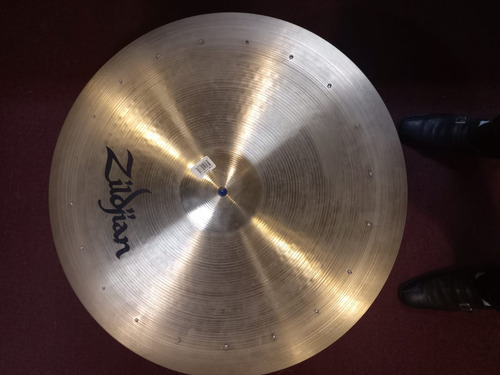 Platillo Fx Zildjian A0315 Línea A Swish Knocker 22 Remaches (Usado)