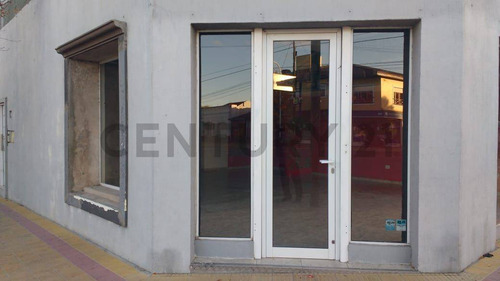 Excelente Local Comercial En Venta En Tandil