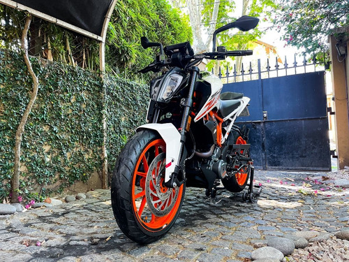 Imagen 4 de 10 de Ktm Duke 390 *excelente* *akrapovic*