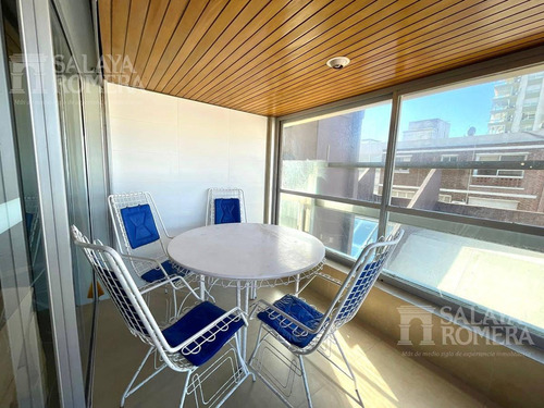 Imagen 4 de 12 de Venta Departamento - 3 Dormitorios 3 Baños Servicio - Playa Mansa Ref: 3965993
