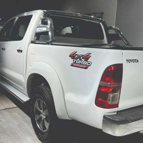 Combo 02 Emblema Adesivo 4x4 Compatível Com Hilux 2009 A2012