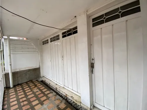 Se Arrienda Local Comercial / Apartaestudio En Miravalle, Laureles