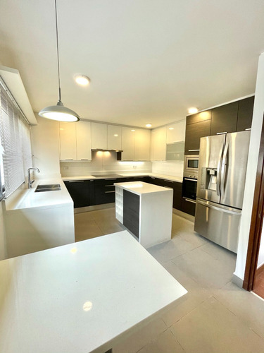 Retasado!!! Espectacular Penthouse En Lo Barnechea!!!!