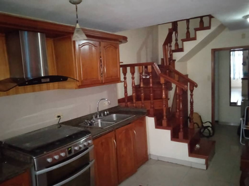 Imagen 10 de 11 de Hermoso Townhouse En Venta En Urb Araguama Country Andrews Rivero 04124959888