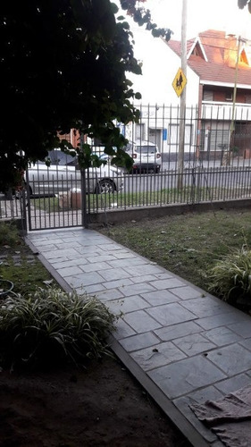 Imagen 3 de 14 de Casa Para 2 Familias En Venta Cond En Lanus Oeste