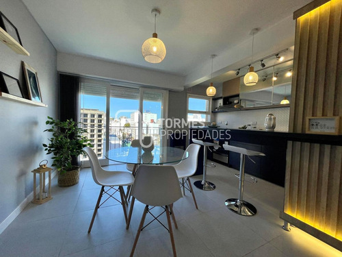 Imagen 9 de 30 de Tour Virtual Departamento Venta 2 Ambientes Reciclado Con Balcón Corrido ~ Macrocentro Mar Del Plata