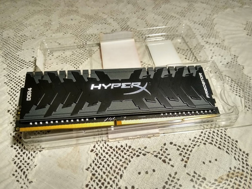 Memória Ram Predator 8gb Ddr4 Hyperx Hx430c15pb3/8 (Usado)