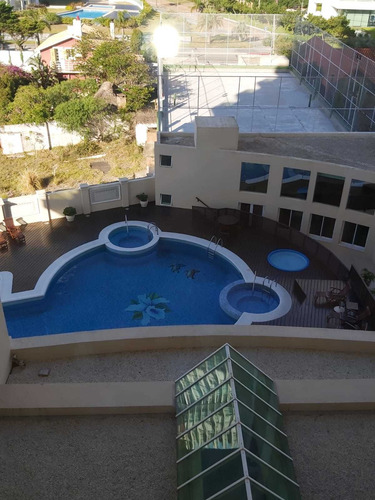 Apartamento En Venta De 3 Dormitorios En Playa Mansa