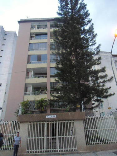 Imagen 1 de 9 de Se Vende Lindo Apartamento Remodelado Los Chaguaramos, Av. La Colina. 04242583321