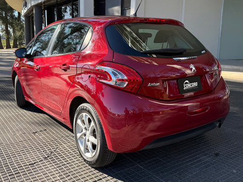 Peugeot 208 1.5 Allure Touchscreen