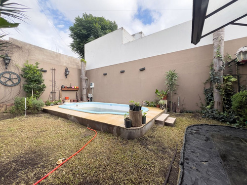 Venta Casa C/ Pileta, Jardin En Lomas Del Mirador