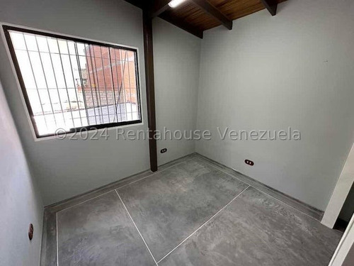 Qta. Galpón O Local En Venta Boleíta Sur #25-4215 Wendy Hoyer