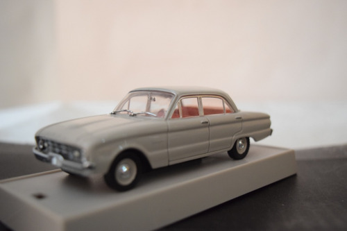 Ford Falcon 1960 Gris (australia) Trax 1/43 C/caja (Usado)