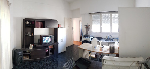 Imagen 4 de 22 de Juan Ramírez De Velazco Al 300, Villa Crespo. Ph Sin Expensas. Piso 3 Por Escalera. 2 Ambientes. Ultra Luminoso. Living Con Gran Ventanal Y Salida Directa A Gran Terraza Del Edificio. Baño Completo